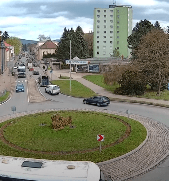 trutnov ulice polská kruhový objezd