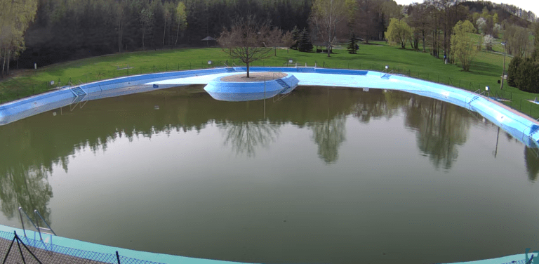 lomnice nad popelkou koupaliště