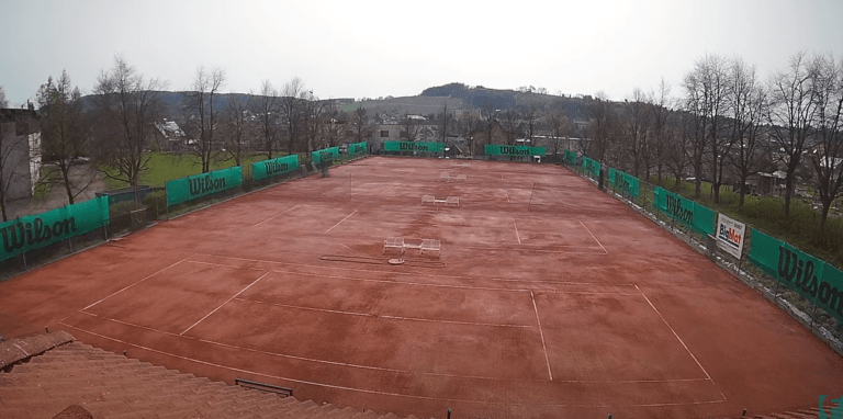 Lomnice nad Popelkou – Tenis – pohled na kurty
