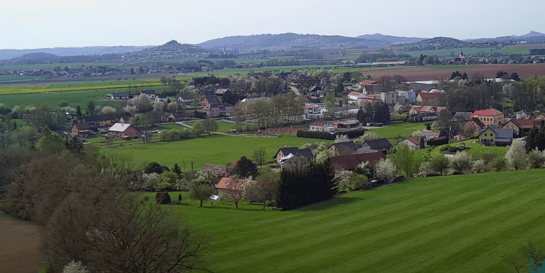 dřevěnice pohled na obec