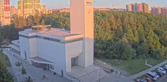 praha barrandov kostel krista spasitele