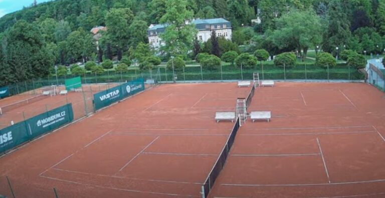 luhačovice tenisové kurty